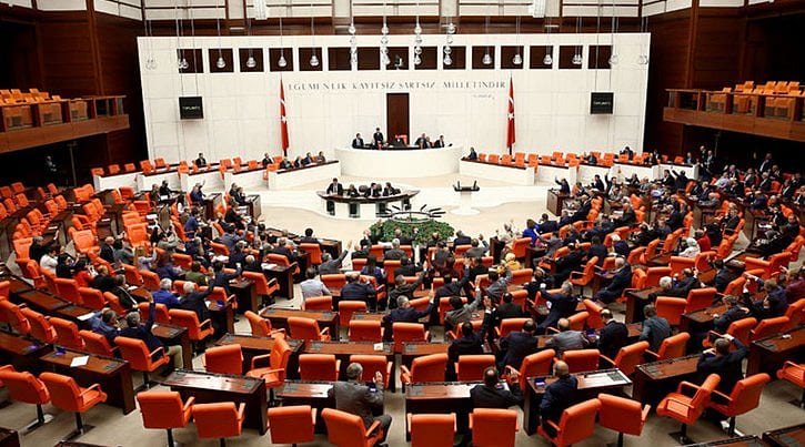Yeni hükümetin önünde büyük sorunlar var