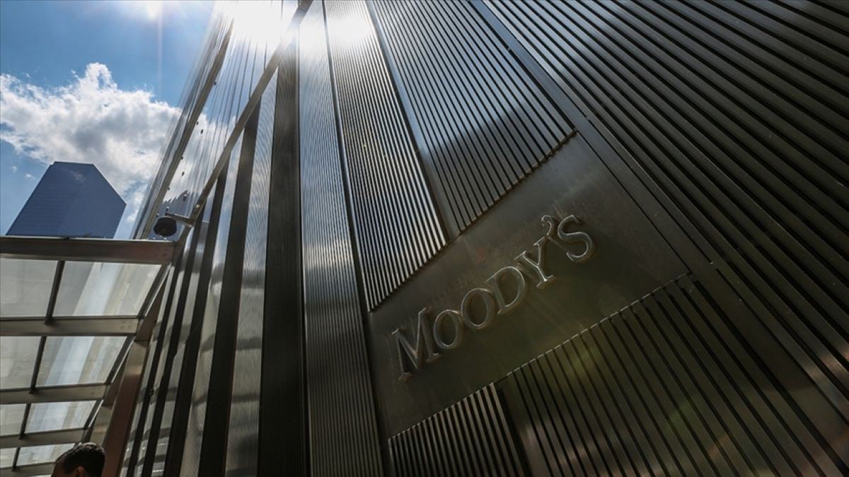 Moody's Rusya'nın kredi notunu bir kez daha düşürdü, risklere dikkat çekildi