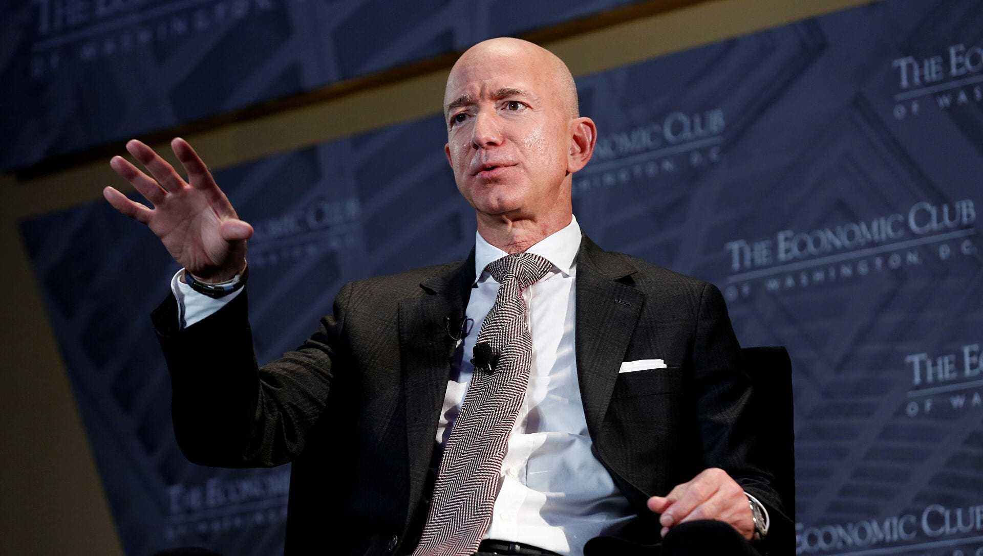 Amazon'un kurucusu Bezos'tan Biden'a fiyat eleştirisi