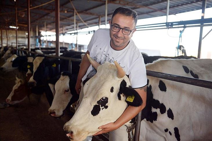 1 inekle başlamıştı, şimdi çiftliği var