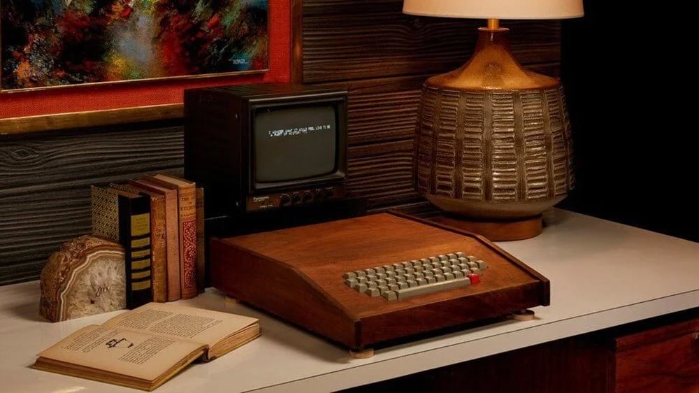 Apple'ın ilk bilgisayarı Apple-1 rekor fiyata satıldı
