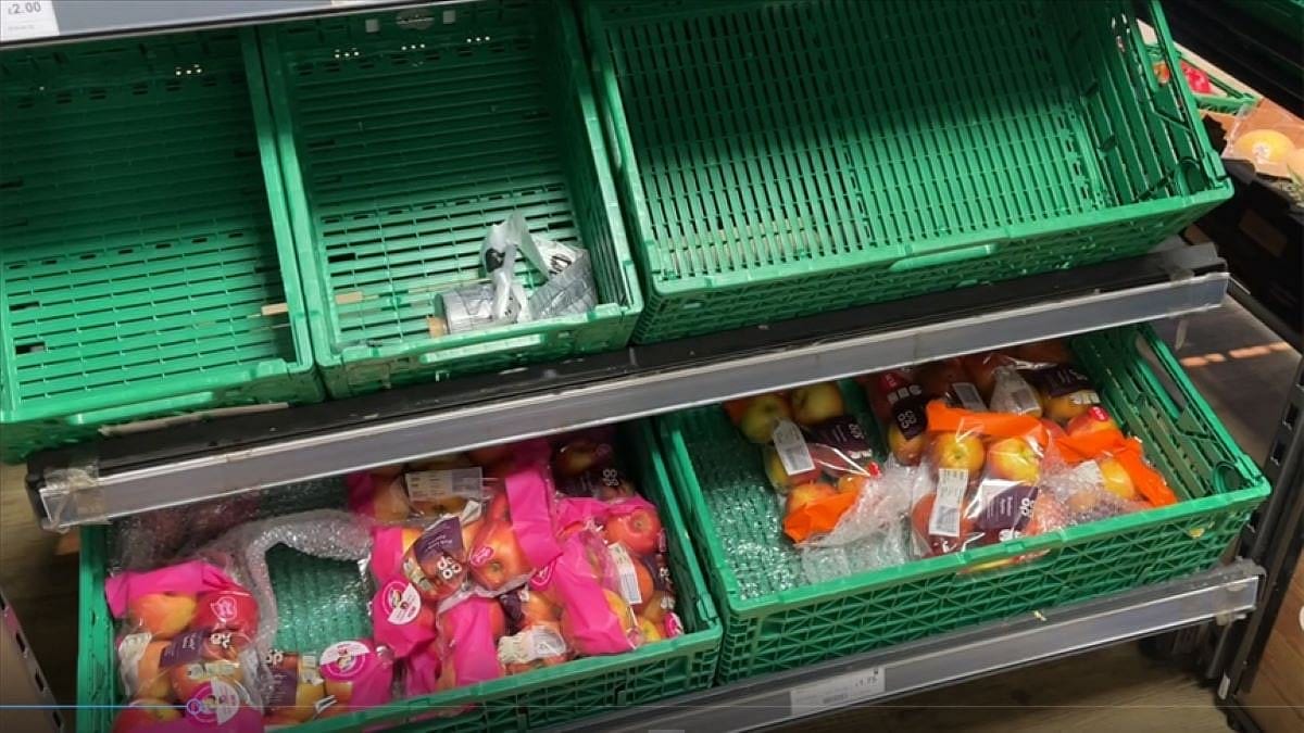 İngiltere'de şoför krizinin ardından: Bazı marketlerde raflar boş kaldı