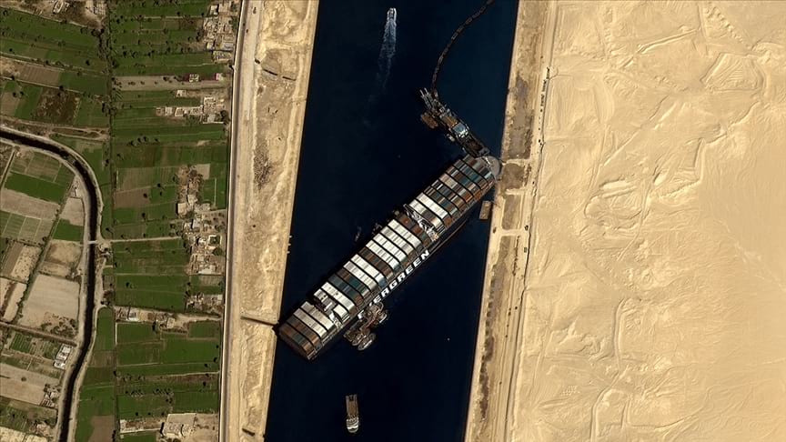Süveyş Kanalı 6 günlük aradan sonra deniz trafiğine açıldı