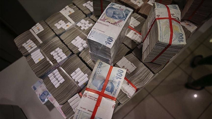 Bütçe ağustosta 40,8 milyar lira fazla verdi