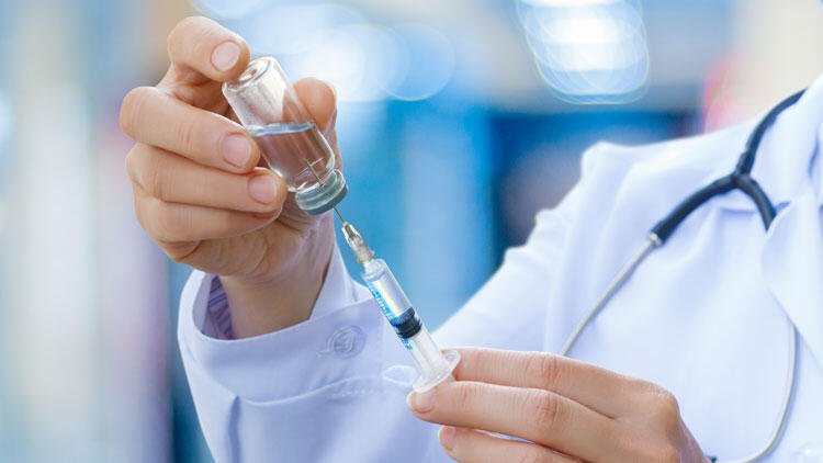 Çin aşısının Türkiye'deki denemeleri için gönüllü aranıyor: Kimler başvurabilir?