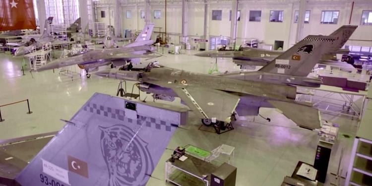 İsmail Demir'den F-16 paylaşımı: Yapısal ömrü artırılıyor-0