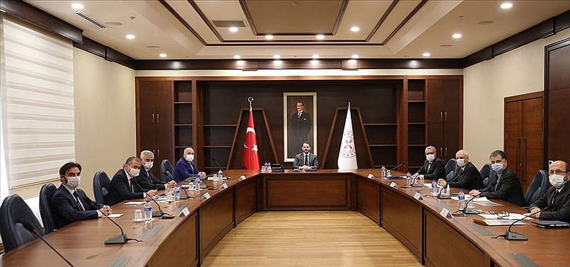 Bakan Albayrak bazı bankaların genel müdürleriyle görüştü