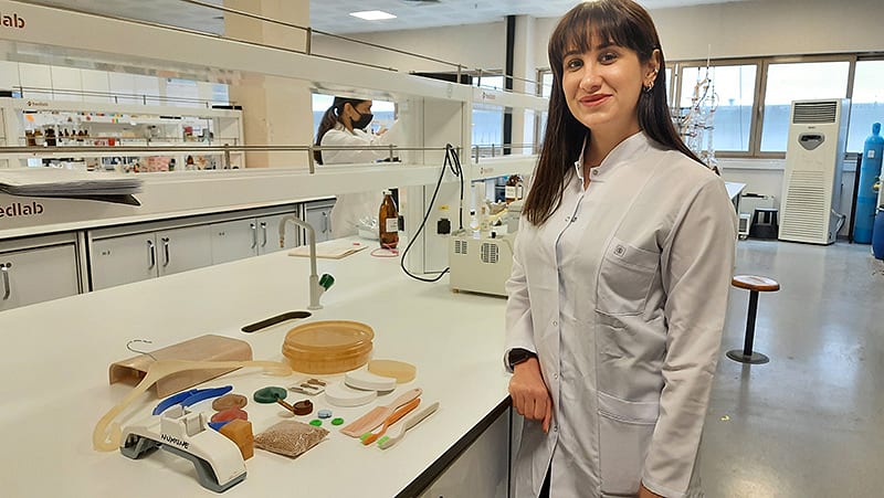Zeytin çekirdeğini çevre dostu plastiğe dönüştürüyor