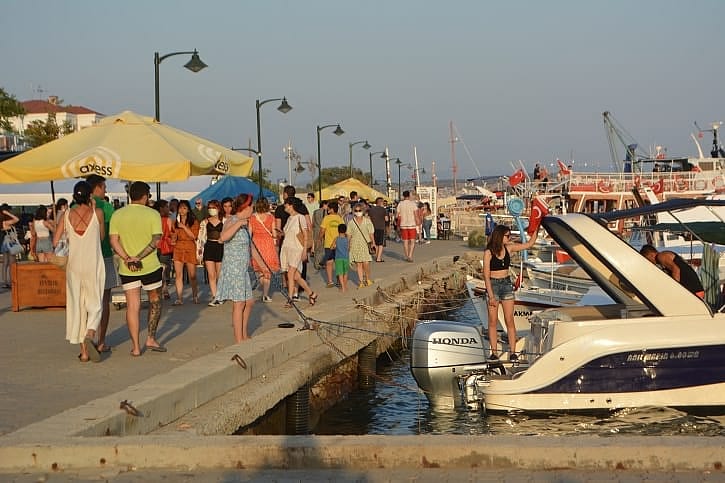 Yerli ve yabancı tatilcilerin akınına uğradı: Son 5 yılın en kalabalık sezonu