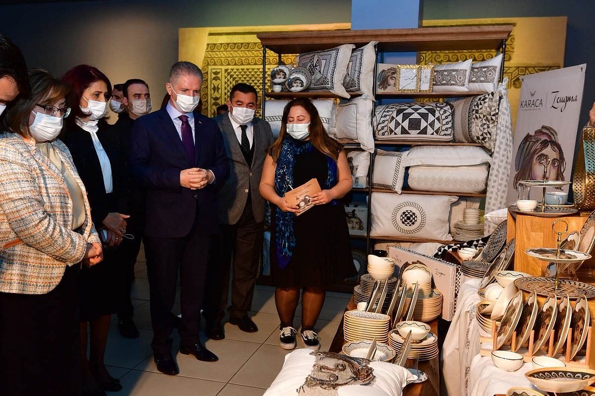 Karaca 'Çingene Kızı'nı özel seri yaptı