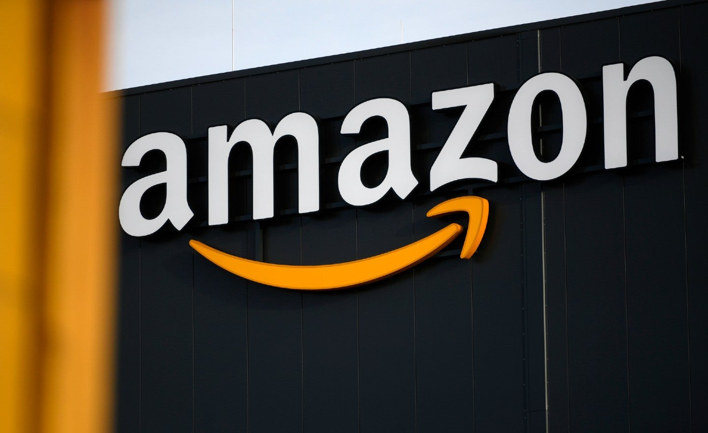 Amazon Kanada ve ABD'de 100 bin yeni eleman alacak
