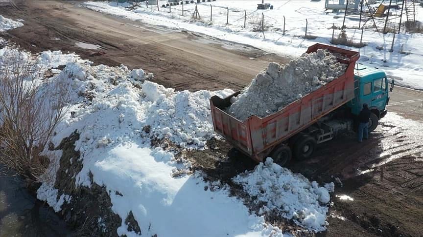 2 bin 500 kamyon kar taşındı-1