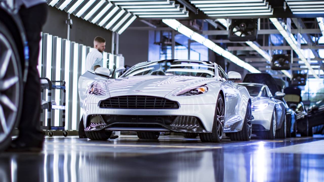 İngiliz otomotiv devi Aston Martin'e Çinli ortak