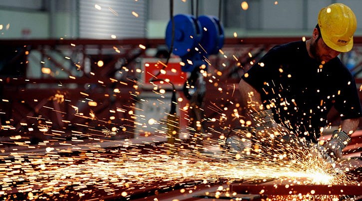 Sanayi üretimi hala hızlı artıyor