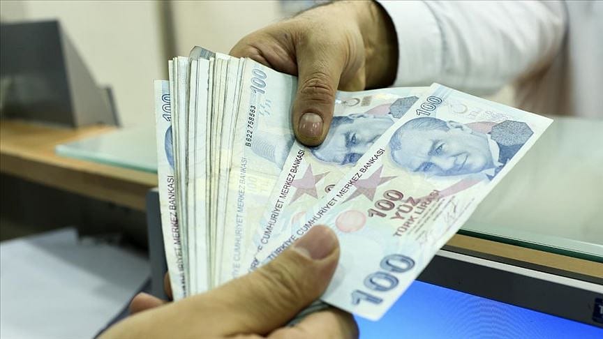 Sokağa çıkma kısıtlaması olanların maaşları evde ödenecek