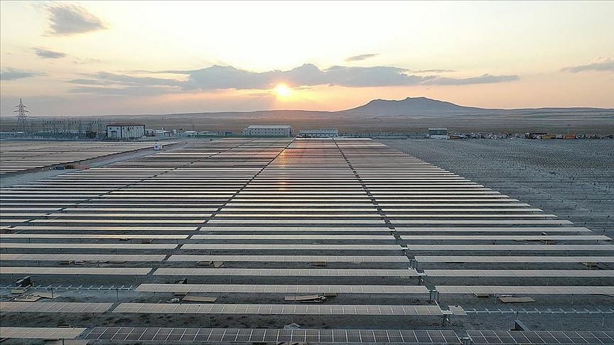 Konya'da kurulan güneş enerjisi santrali uzaydan görülecek-0
