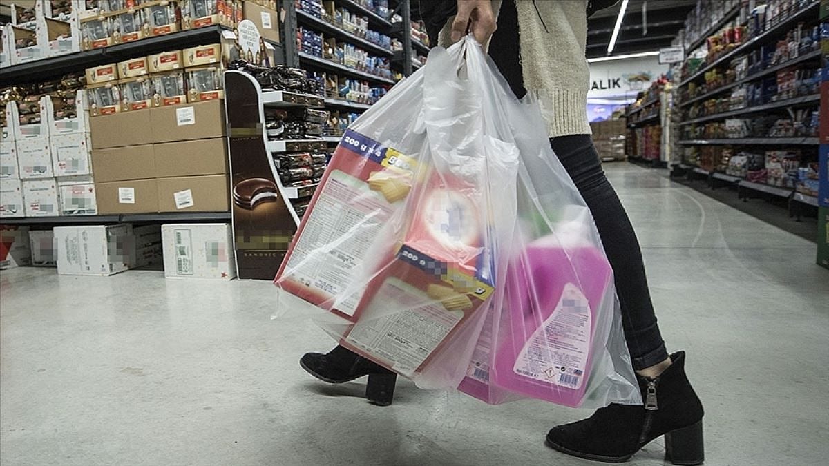 Plastik poşet ücreti, 2022'nin aralık ayı sonuna kadar sabit kalacak