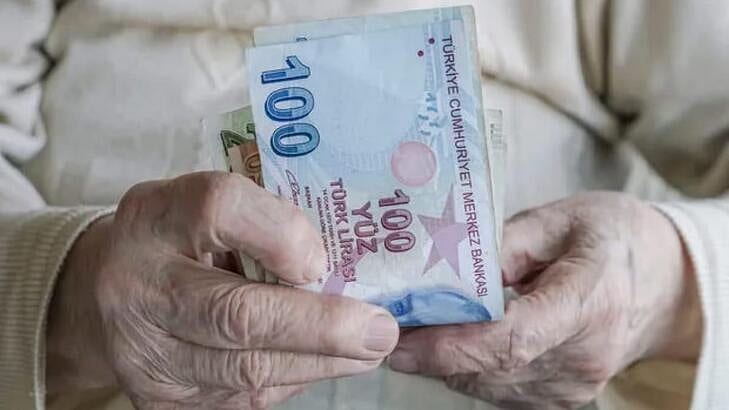 Emekliye bayram ikramiyesinde tutar belli oldu