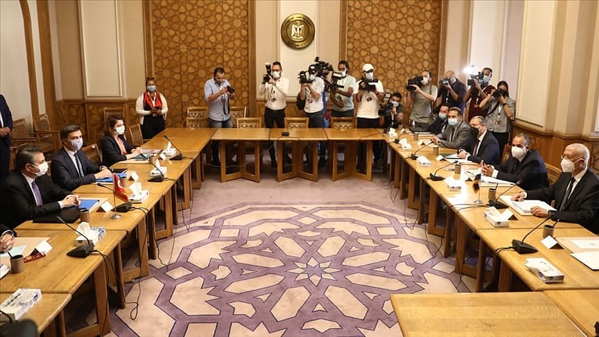 Türk ve Mısır heyeti arasındaki görüşmeler Kahire'de başladı