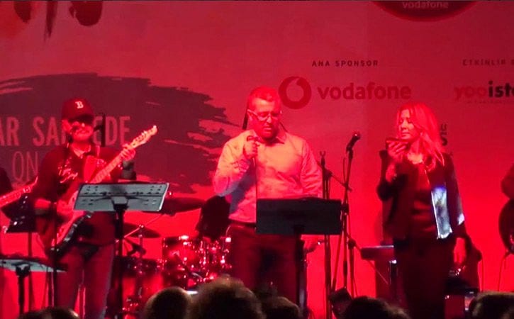 Yalım Eriştiren CEO Band Sahnesinde