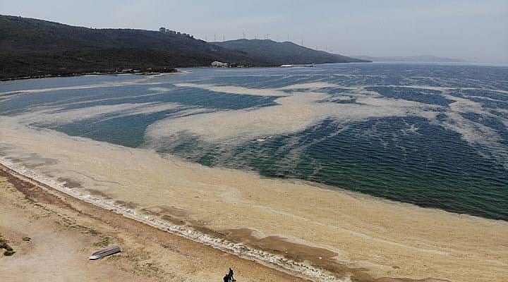 Uzaydan da görüntülendi... Marmara'yı kaplayan müsilaj rezarvasyonları etkiledi mi?