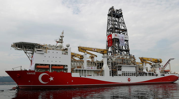 Doğu Akdeniz krizi: Türkiye geri adım atmalı mı?