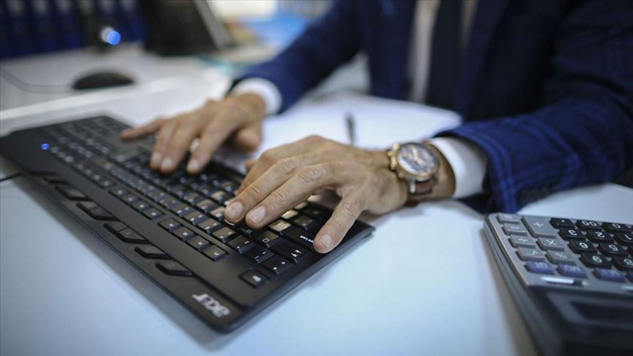 Ticaret Bakanlığı 419 uzman yardımcısı alacak: 13 farklı bölümün mezunları başvurabiliyor