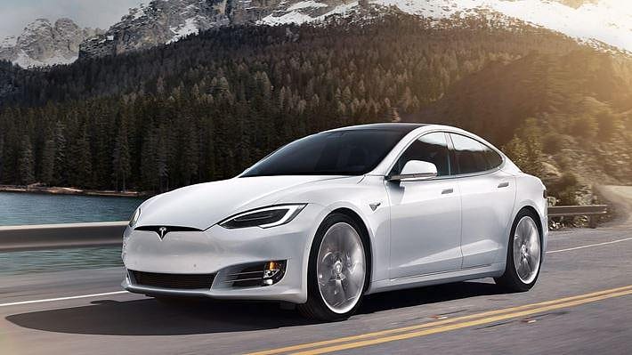 Tesla, 135 bin aracını geri çağıracak