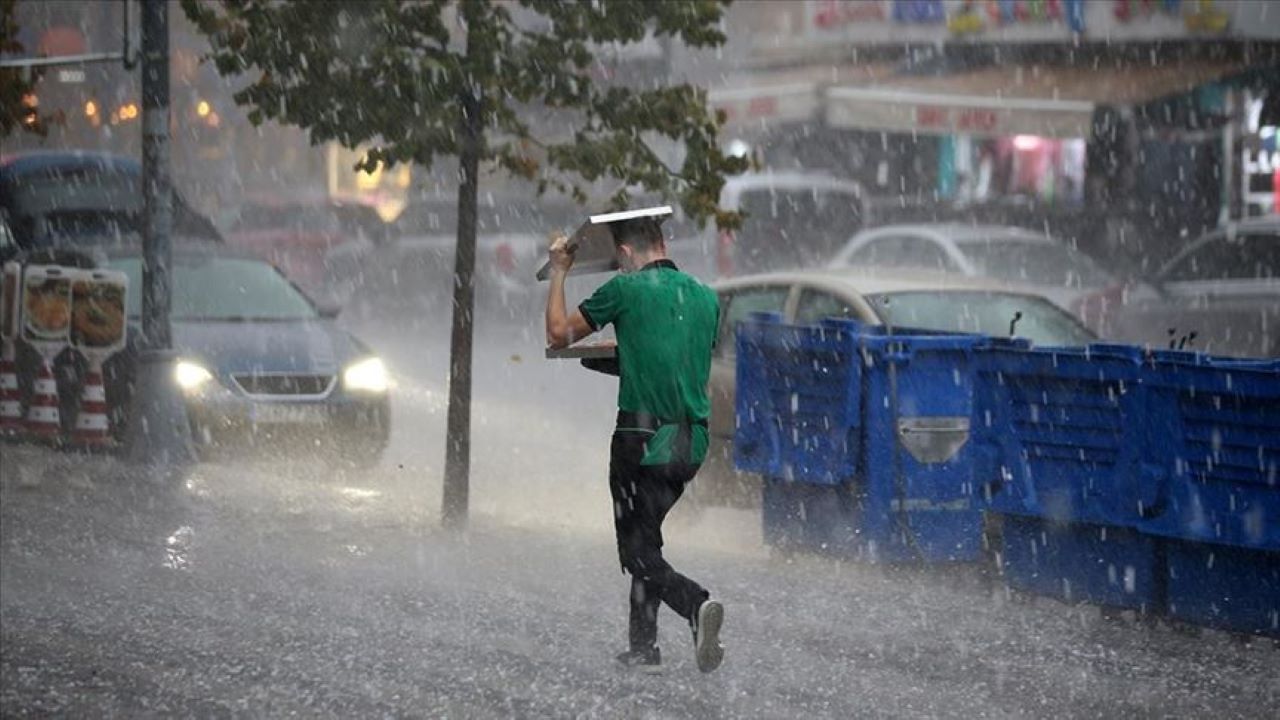 İstanbul'da sağanak yağış uyarısı: 3 gün aralıklarla sürecek