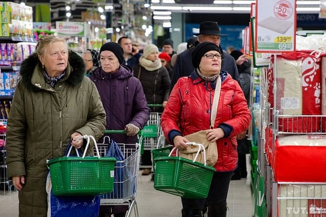 Rusya'da yıl sonu enflasyon tahmini yükseltildi