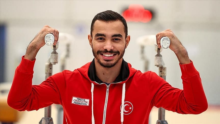 Sakatlığa, koronavirüse meydan okuyan bir kariyer öyküsü: Ferhat Arıcan kimdir?-0