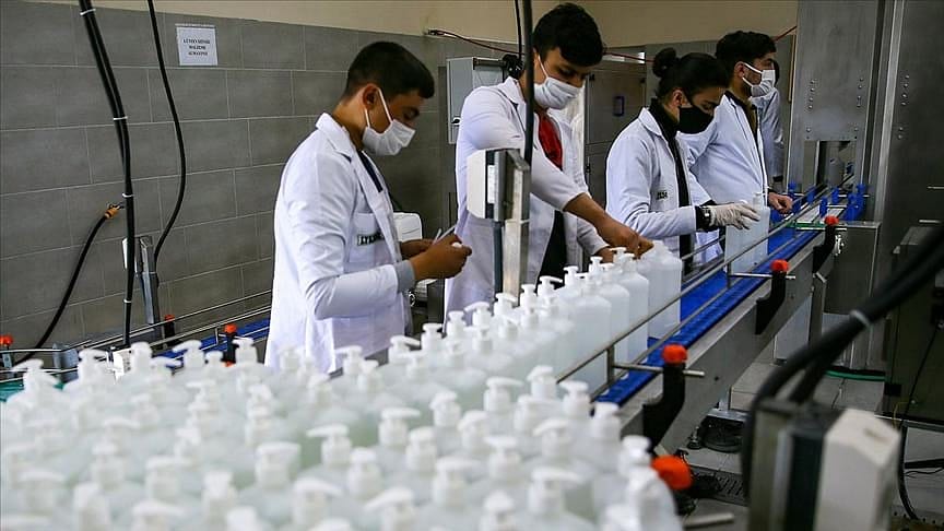 Meslek lisesi ürettiği dezenfektanlarla ihracata başladı