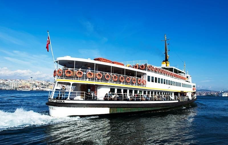 İstanbul'da deniz seferleri durduruldu