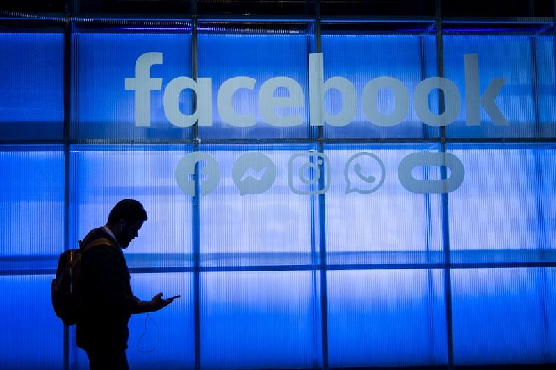 Facebook şirket ismini değiştiriyor