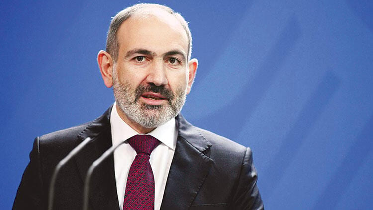 Ermenistan'da sıcak gelişmeler: Paşinyan kendini istifaya çağıran Genelkurmay Başkanını görevden aldı
