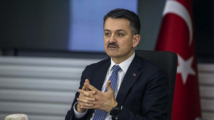 Bakan Pakdemirli: Yetiştiricilerimize hayvan başı 65 lira yem desteği veriyoruz