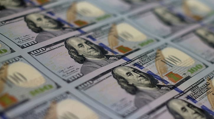 Dolardaki yükseliş tüketiciyi korkuttu