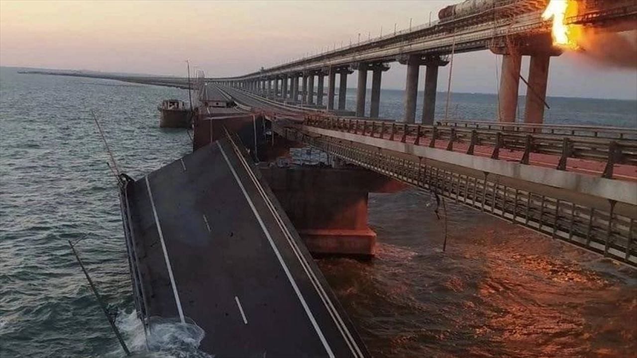 BBC analizi: Kerç Köprüsü'ndeki patlama... Kim veya ne sebep oldu?