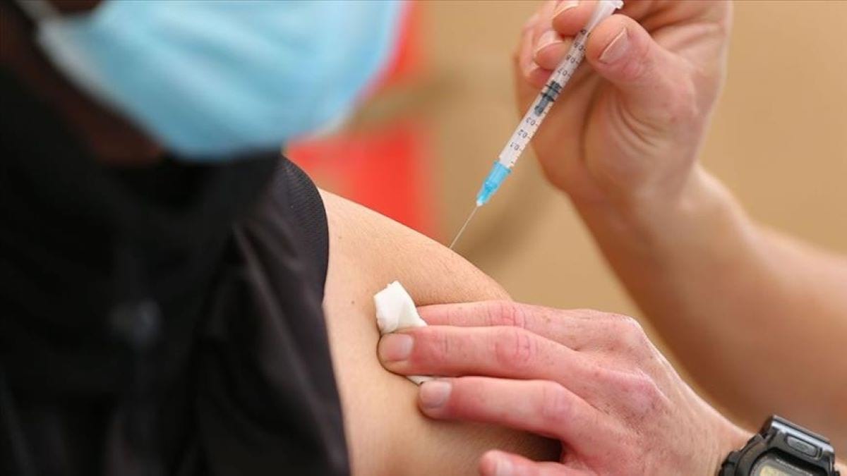 AB'de gözler Pfizer-BionTech aşısının 3. dozu için yapılan başvuruda
