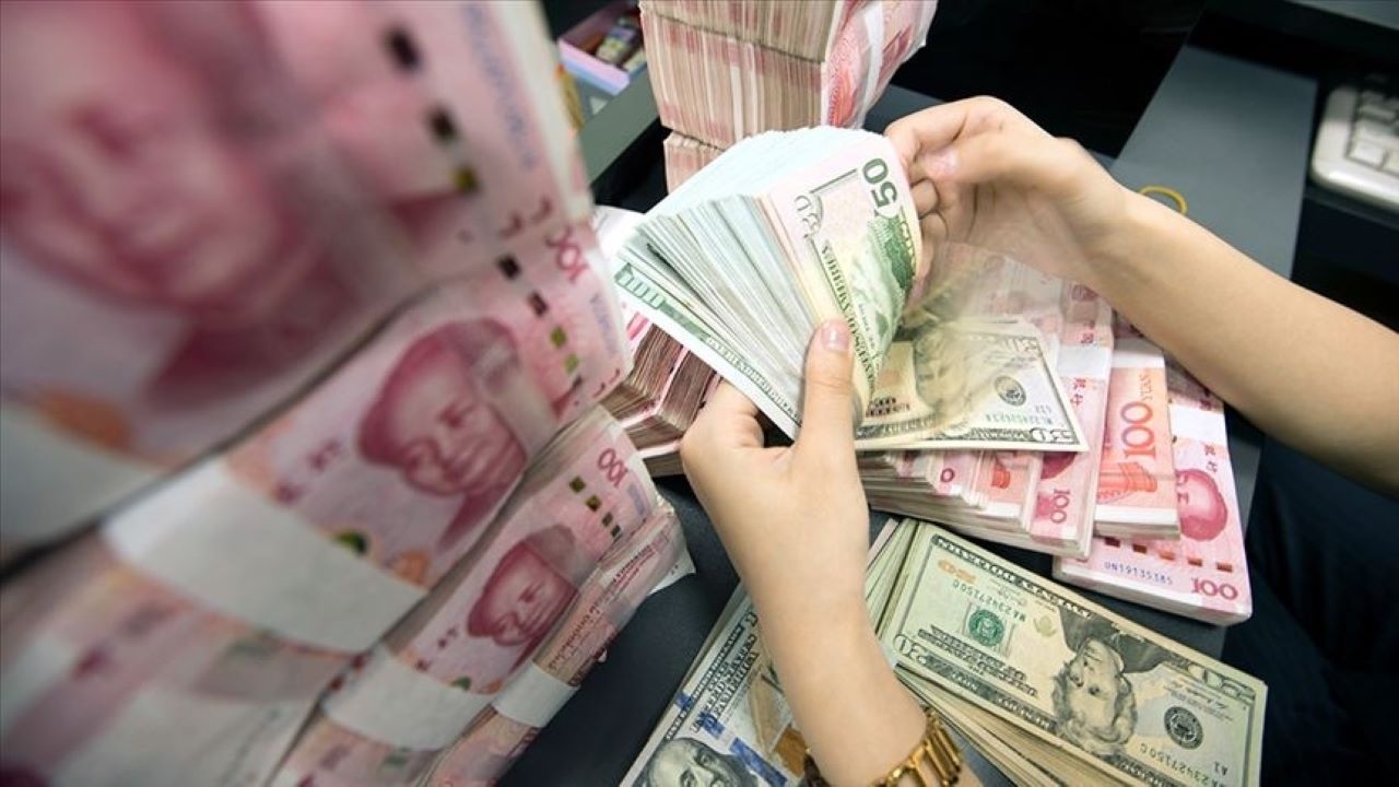 Çin yuanı dolar karşısında 14 yılın en düşük seviyesine geriledi