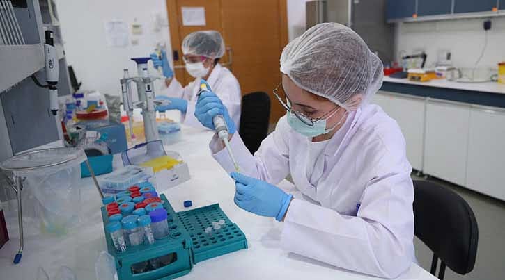 İzmir'de geliştirilen yerli antikor testi yaklaşık 50 ülkeye ihraç edildi