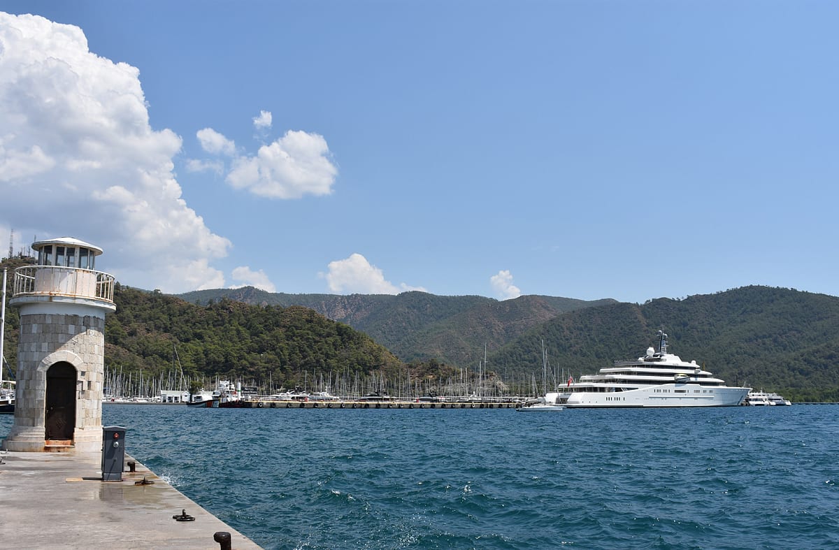 Rus milyarder Abramoviç'in yatı 'Eclipse' Marmaris'te-1