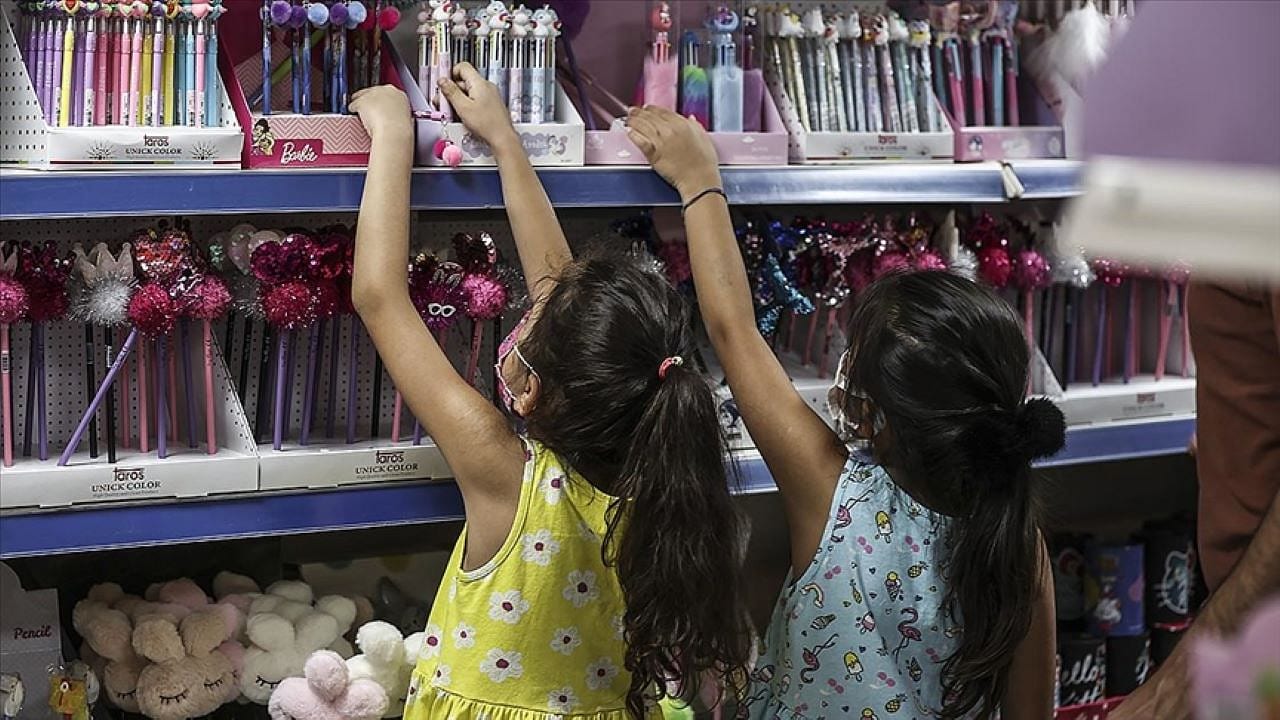 Okul alışverişi öncesi kırtasiye fiyatları nasıl? Dernek başkanından 'merdiven altı ürün' uyarısı...