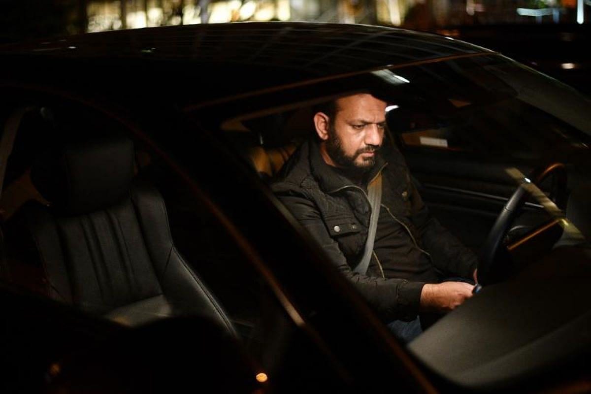 Geçen yaza kadar 6 milyar dolarlık bir bütçeyi yönetiyordu, şu an UBER şoförlüğü yapıyor