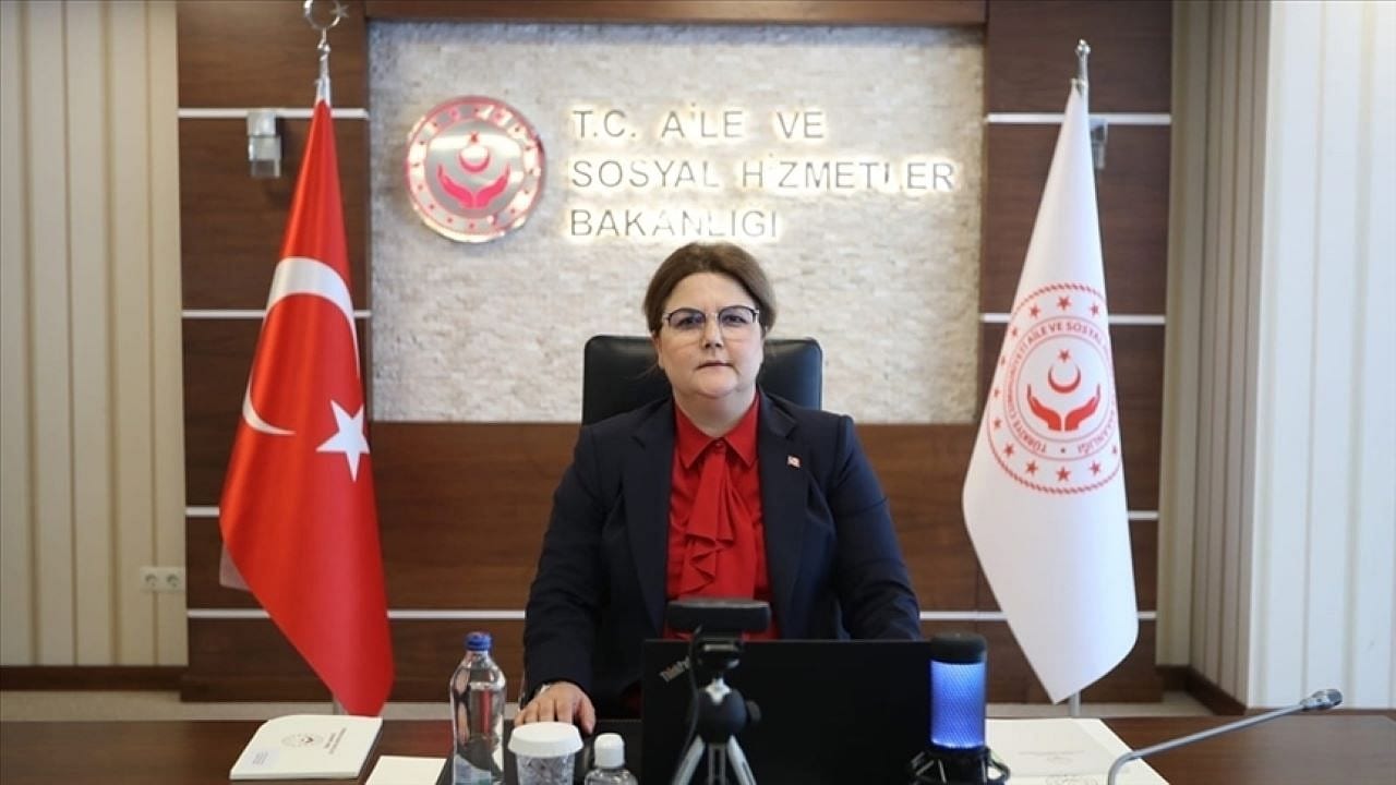 Bakan Yanık'tan "Eşi Vefat Etmiş Kadınlara Yönelik Konut Destek Programı"na ilişkin açıklama