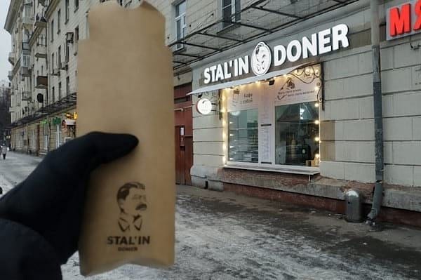 Moskova'da tartışma yaratan dönerci: Stalin Döner-0