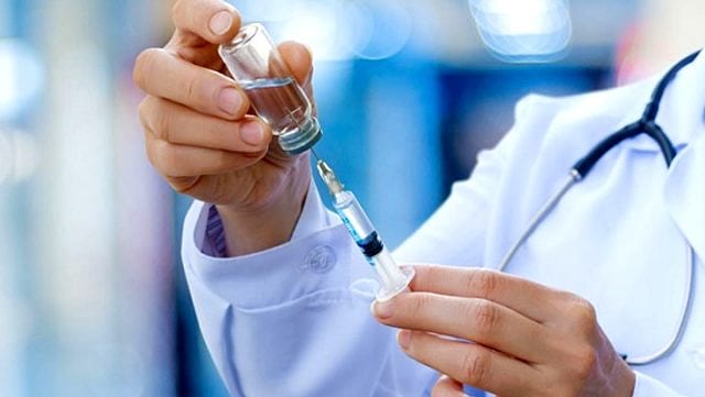 İngiliz ilaç devinden Kovid-19 aşısı açıklaması