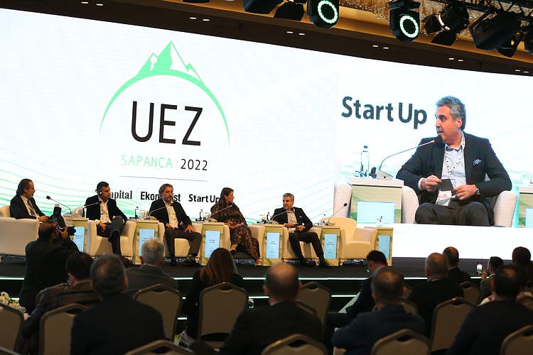 Meta Türkiye Ülke Direktörü Toptaş: 10 yılda 1 milyar insan metaverse ekonomisine katılacak-0