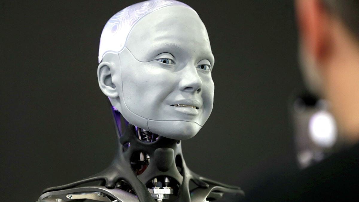 En gerçekçi insansı robotun videosu izleyenleri şaşırttı: "Espri yapıyor"