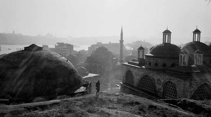 Ara Güler'in arşivinden 'Denize İnen Yol' gün yüzüne çıkıyor